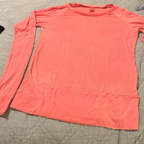 Fun salmon colored! I bought but never wore - Picture 3 of 3